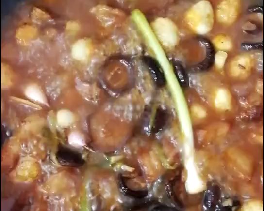 腐竹腩肉冬菇煲（下饭神器）的做法 步骤16