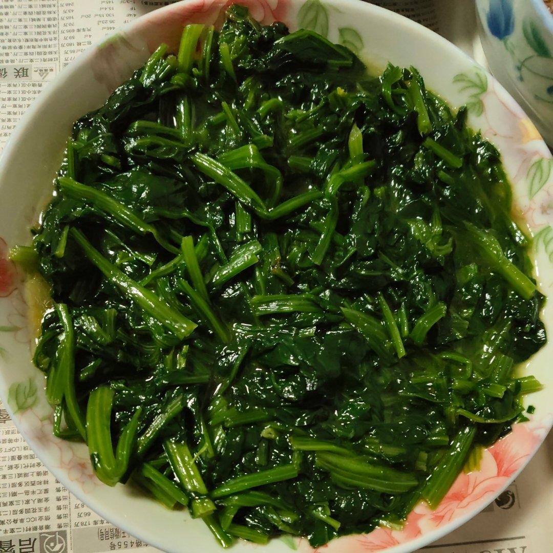 不涩口又嫩的清炒菠菜