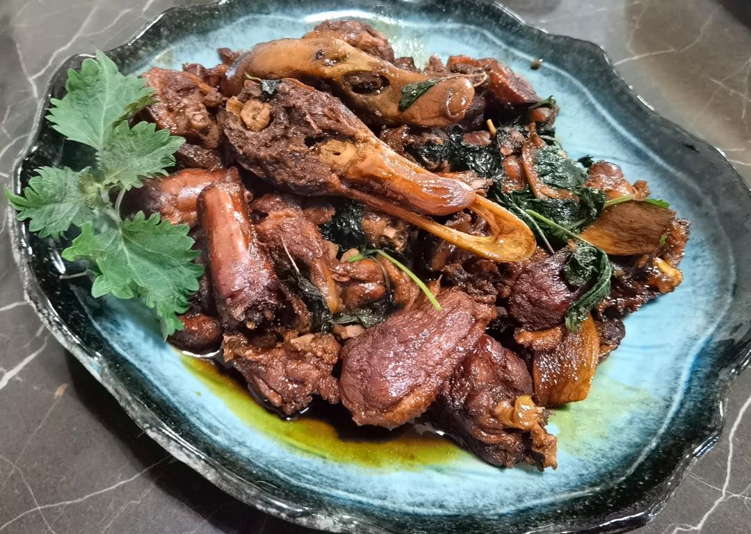 紫苏焖鸭的做法