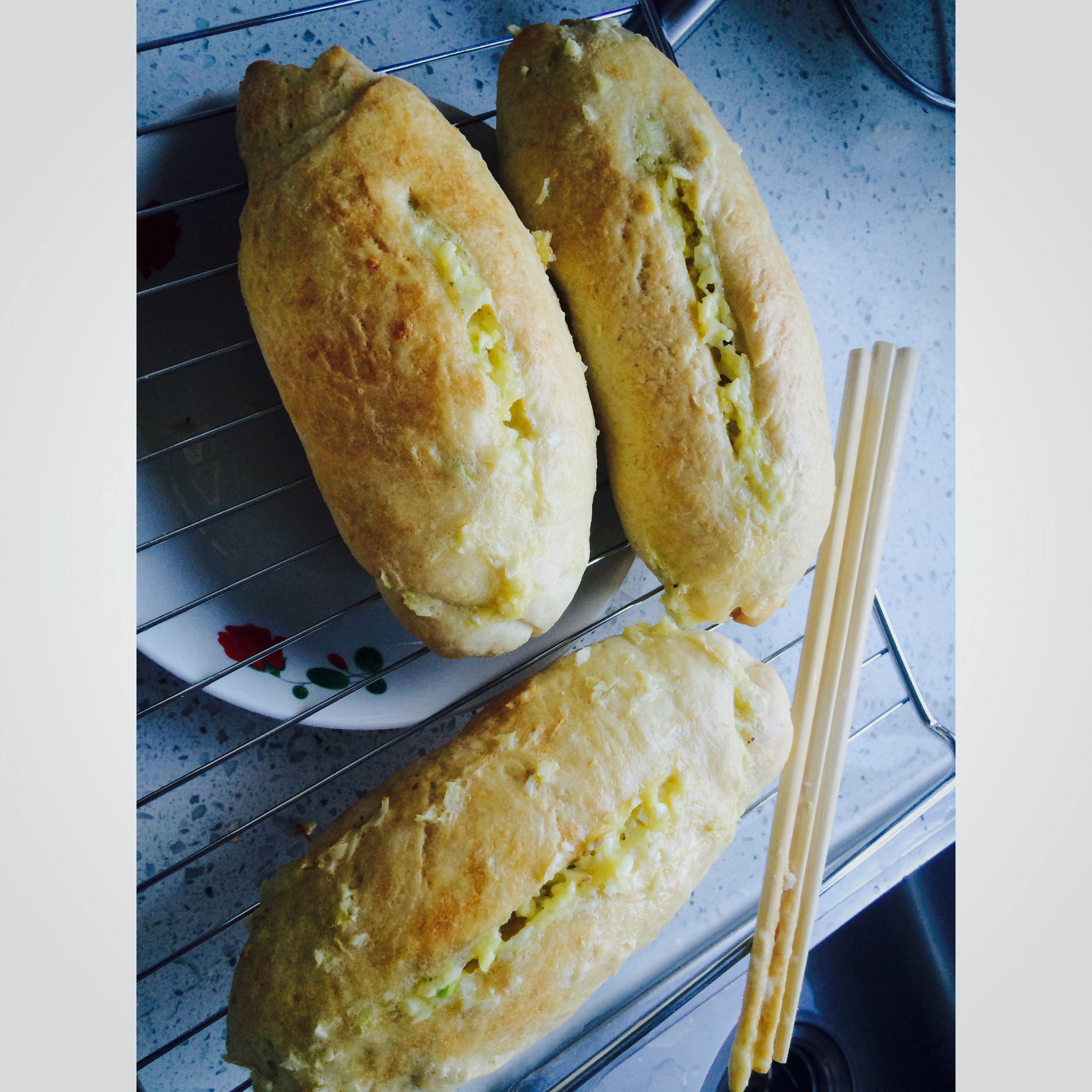 香葱蒜味咸面包