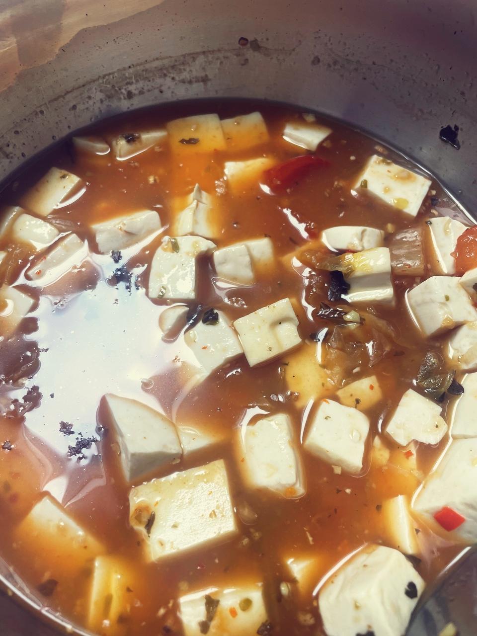 秘制㊙️中式紫苏红玉汤（丑图..嫩豆腐辣白菜番茄懒人版）