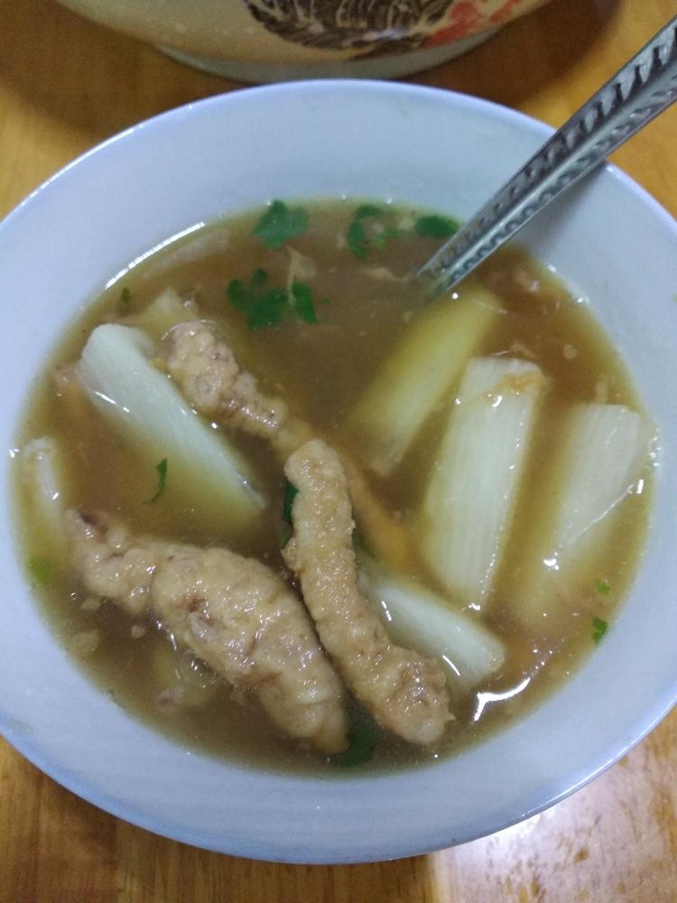 山药炖炸肉的做法
