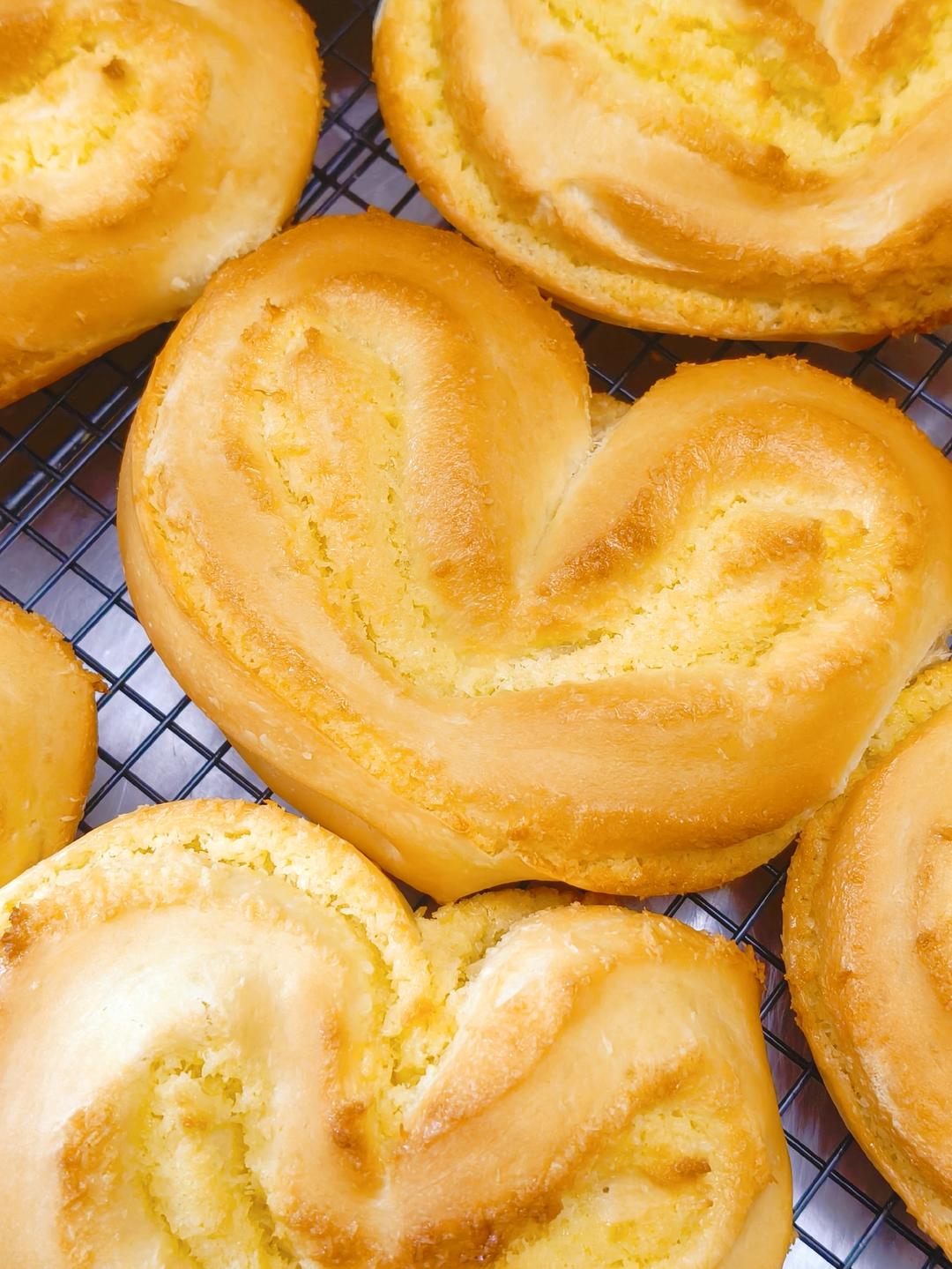 心形❤️椰蓉面包