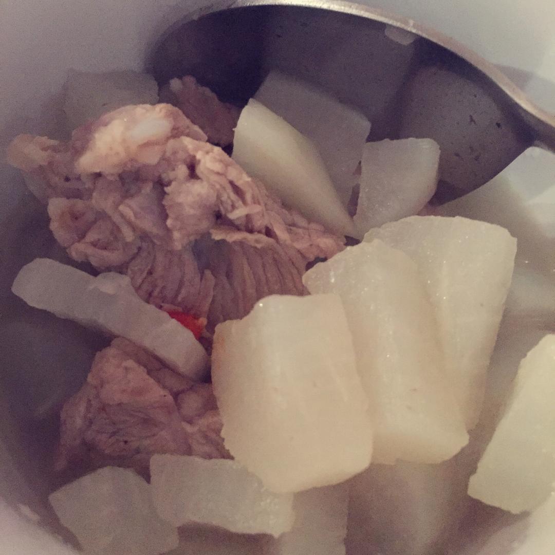 萝卜排骨汤