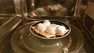 微波炉棉花糖夹饼的做法 步骤3