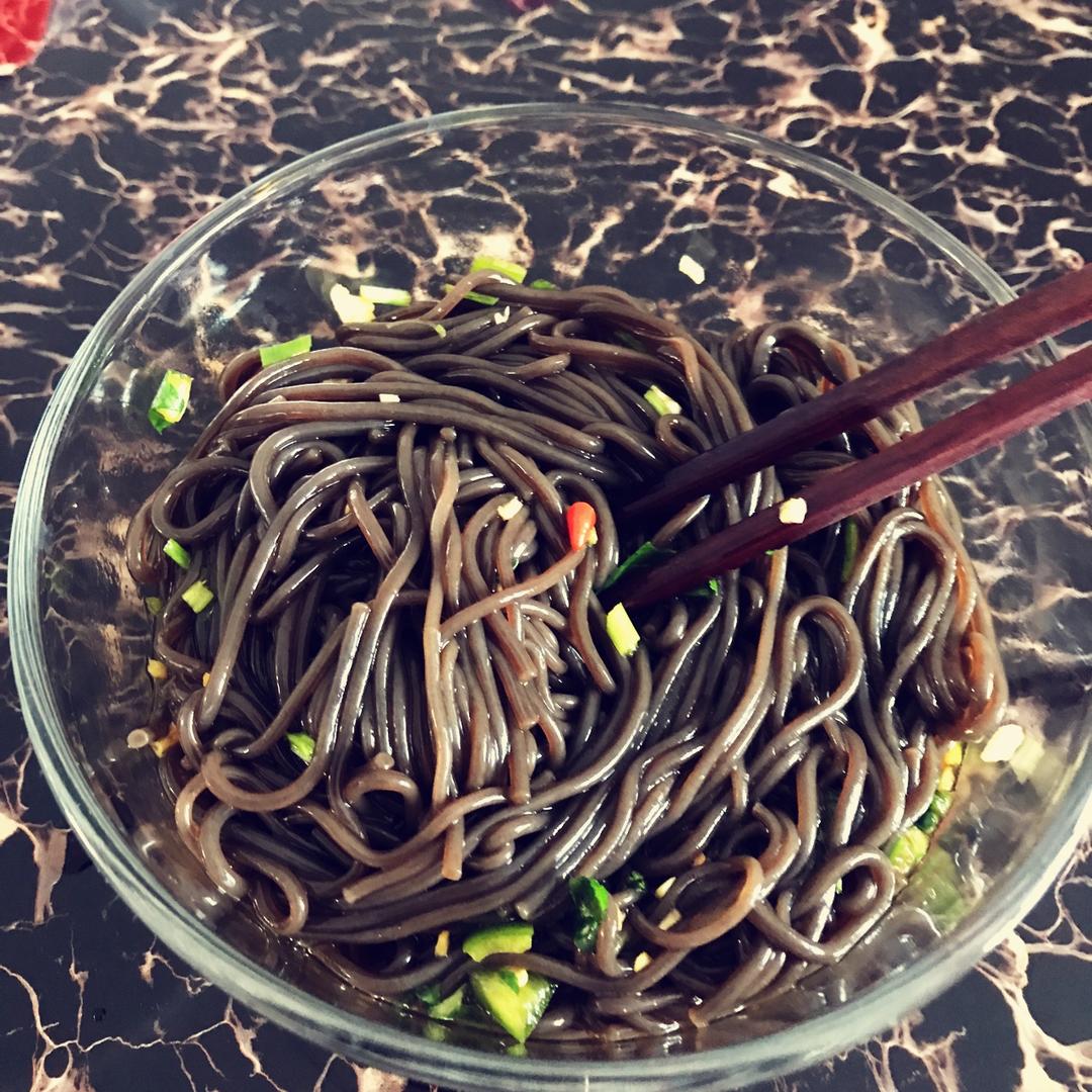 酸辣蕨根粉！
