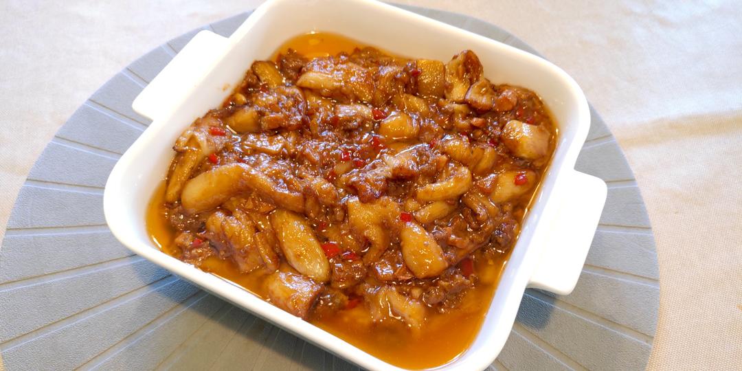 咸鱼茄子煲-茄子不要总是炒了，试试用砂锅这样煲，鲜香美味比肉还好吃！