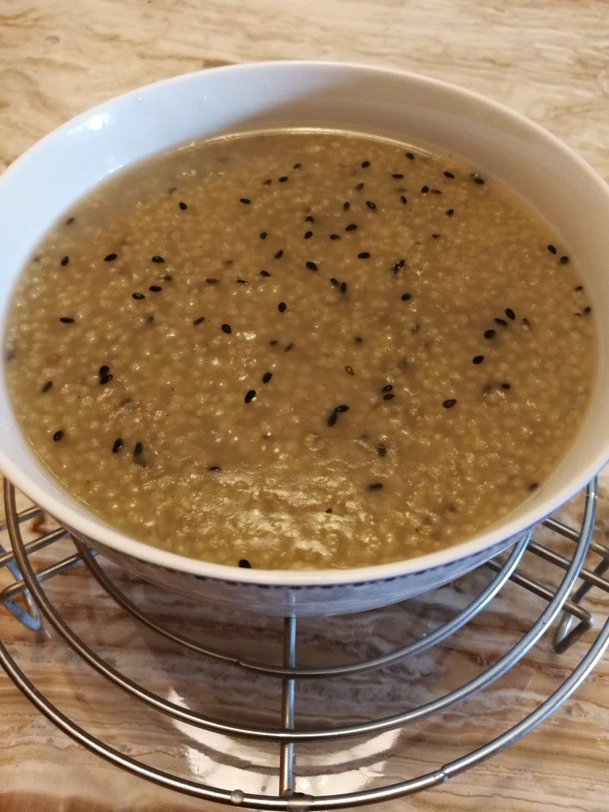 芝麻蜂蜜小米粥