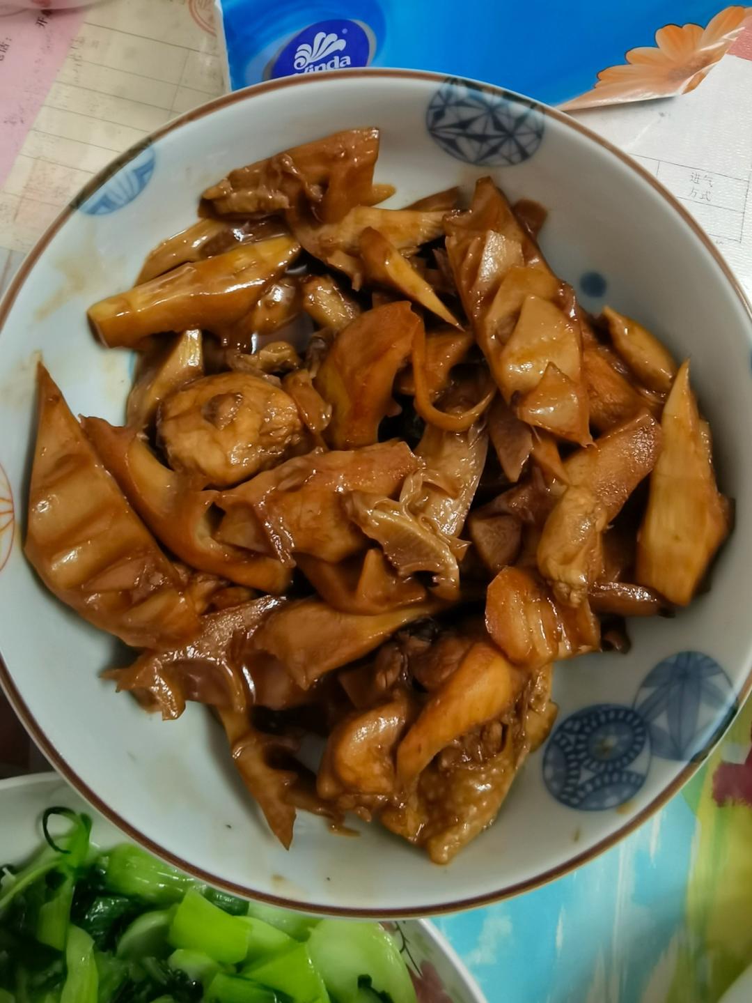 红烧肉油焖笋