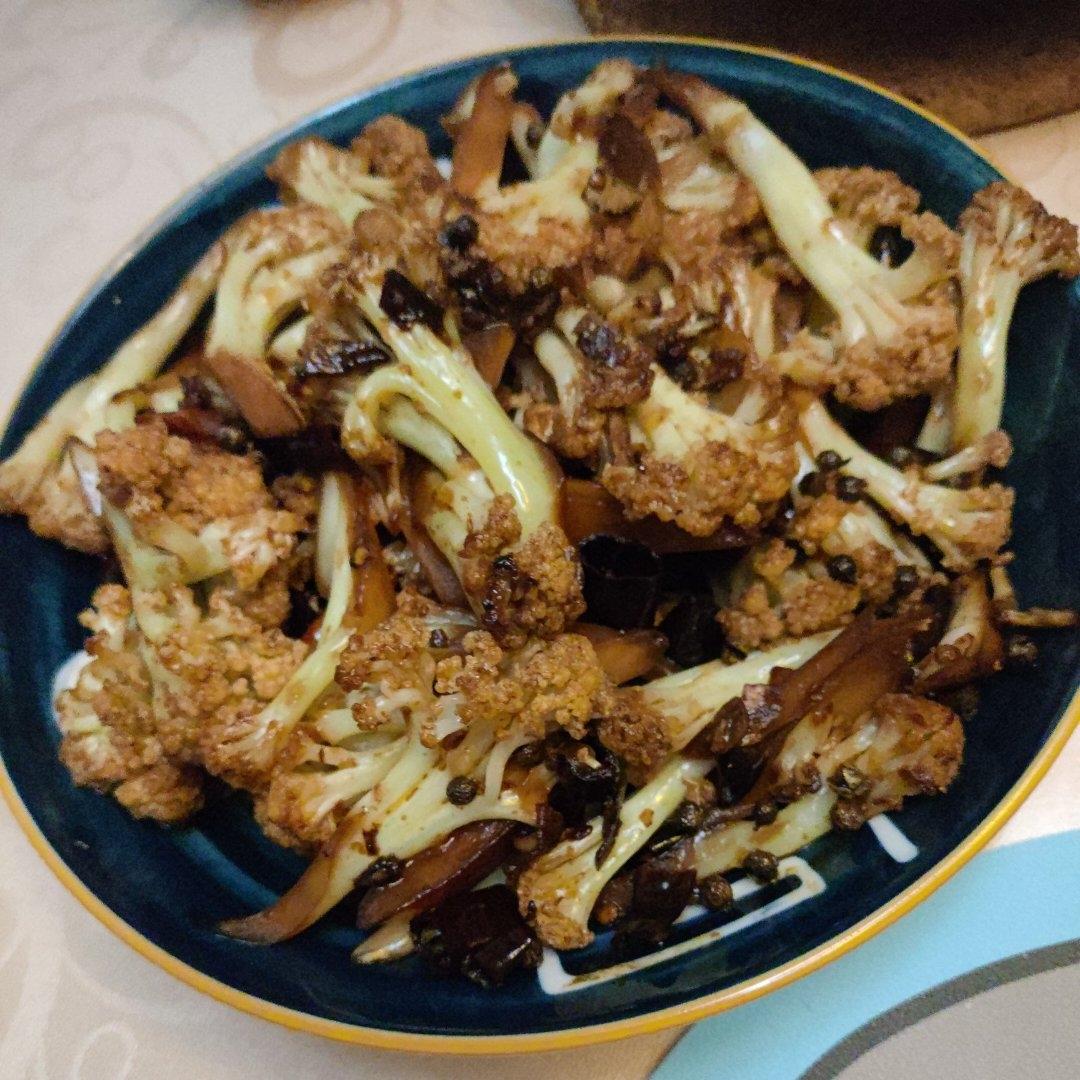 很“浪费”米饭的家常菜之一-------干锅菜花