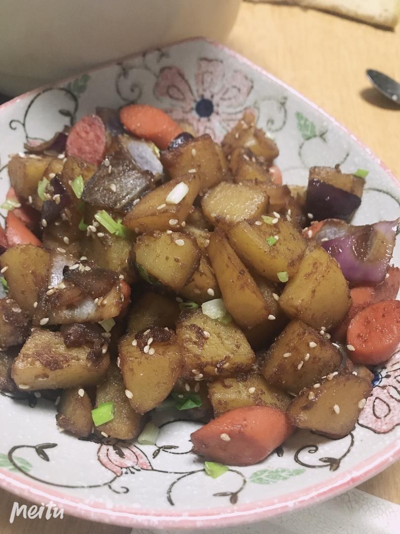 香辣过瘾的孜然土豆火腿，比路边摊还好吃