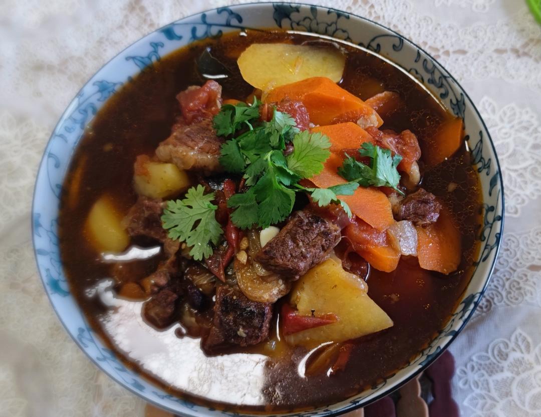 番茄土豆炖牛腩