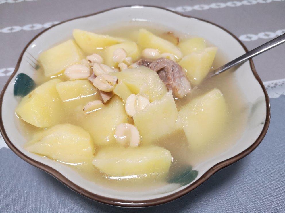 莲子土豆排骨汤