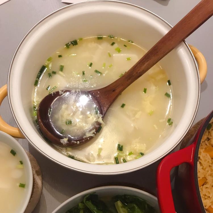 鲜掉眉毛的菌菇豆腐汤