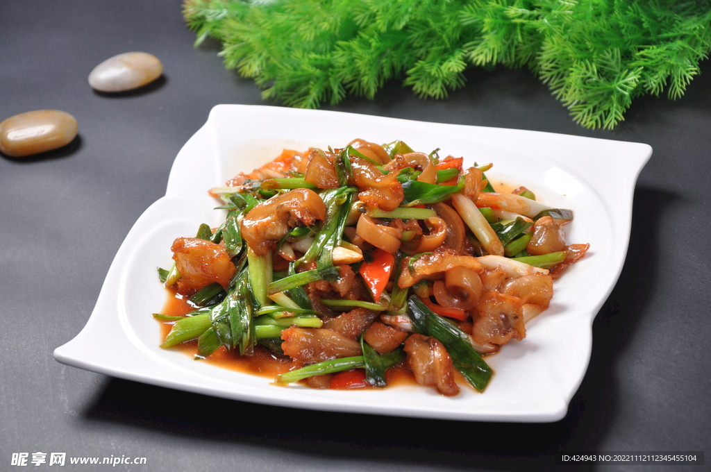 鲁菜经典：大葱烧蹄筋专业复刻菜谱