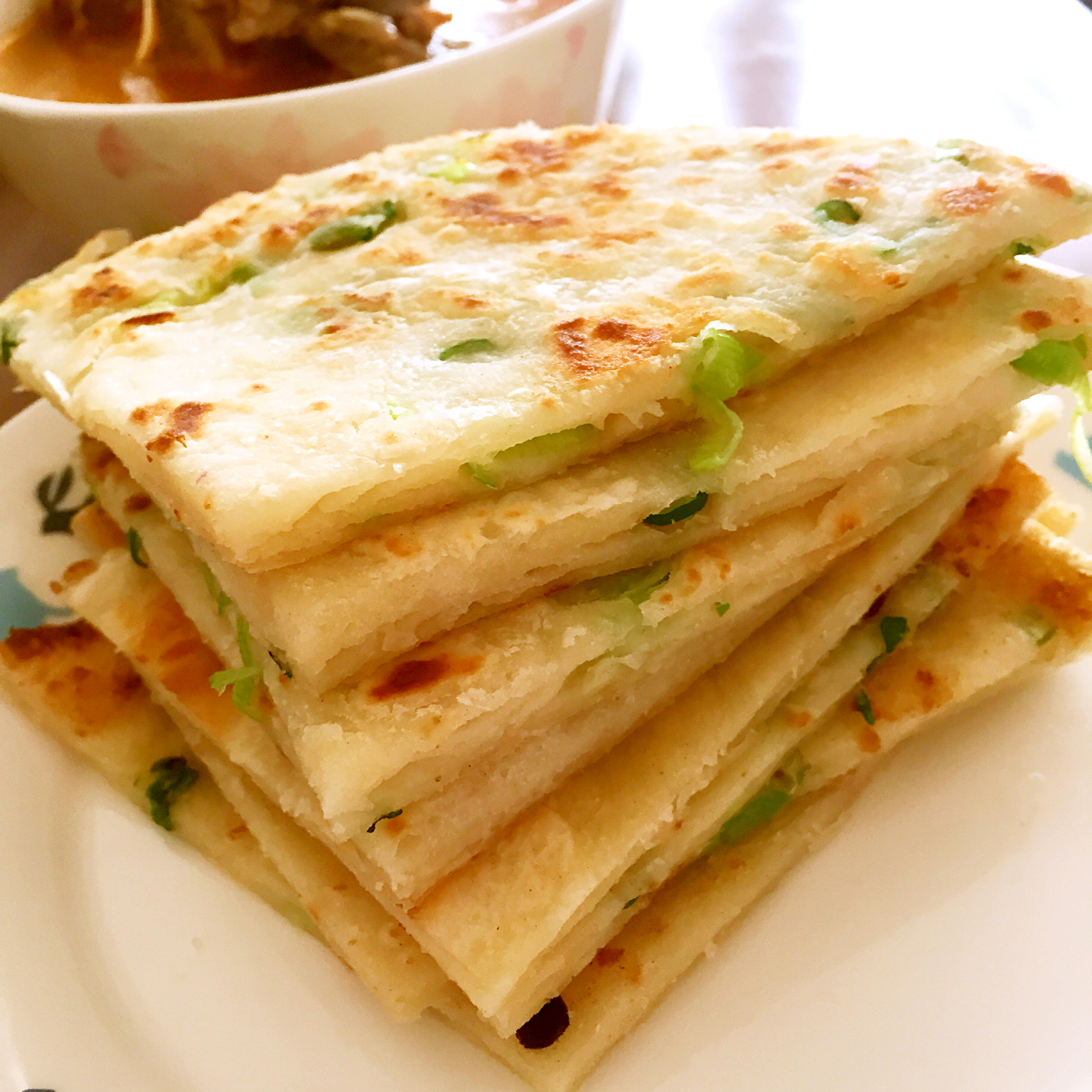 家庭简易喷香葱花饼