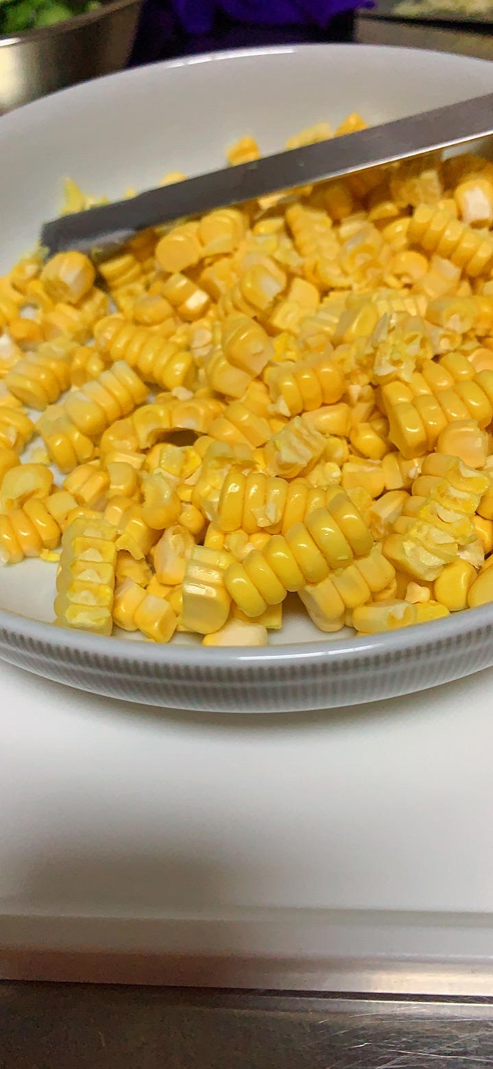 巧剥玉米粒