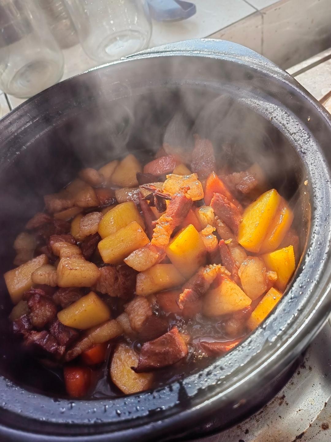 红烧肉炖土豆（丝毫不腻）