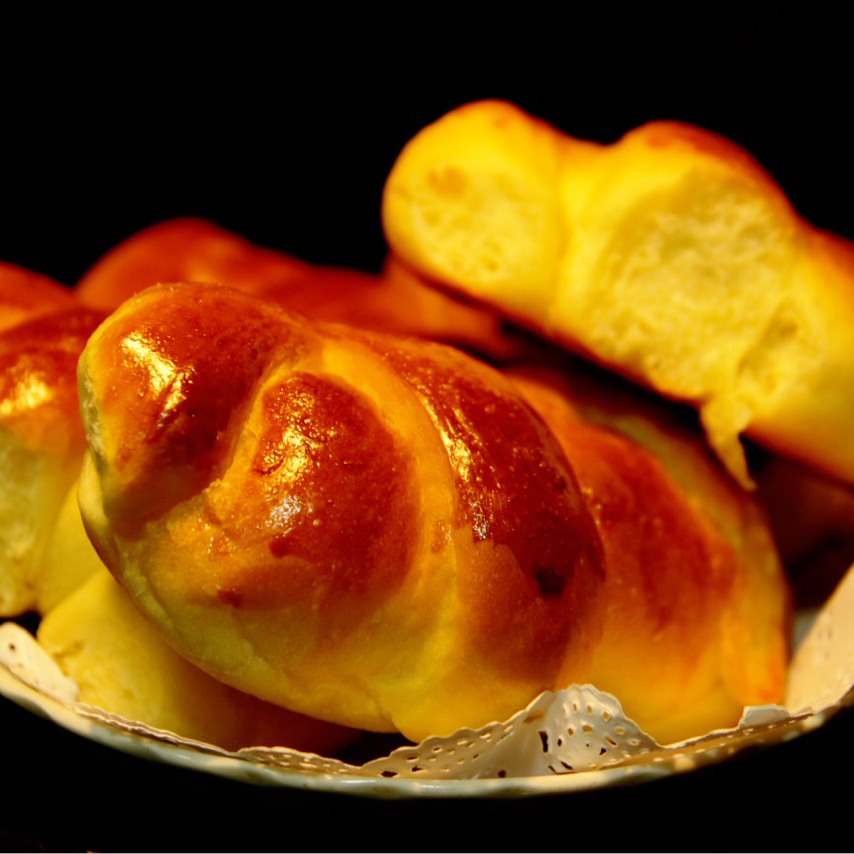 毛毛虫烤肠面包--附面包机揉面心得