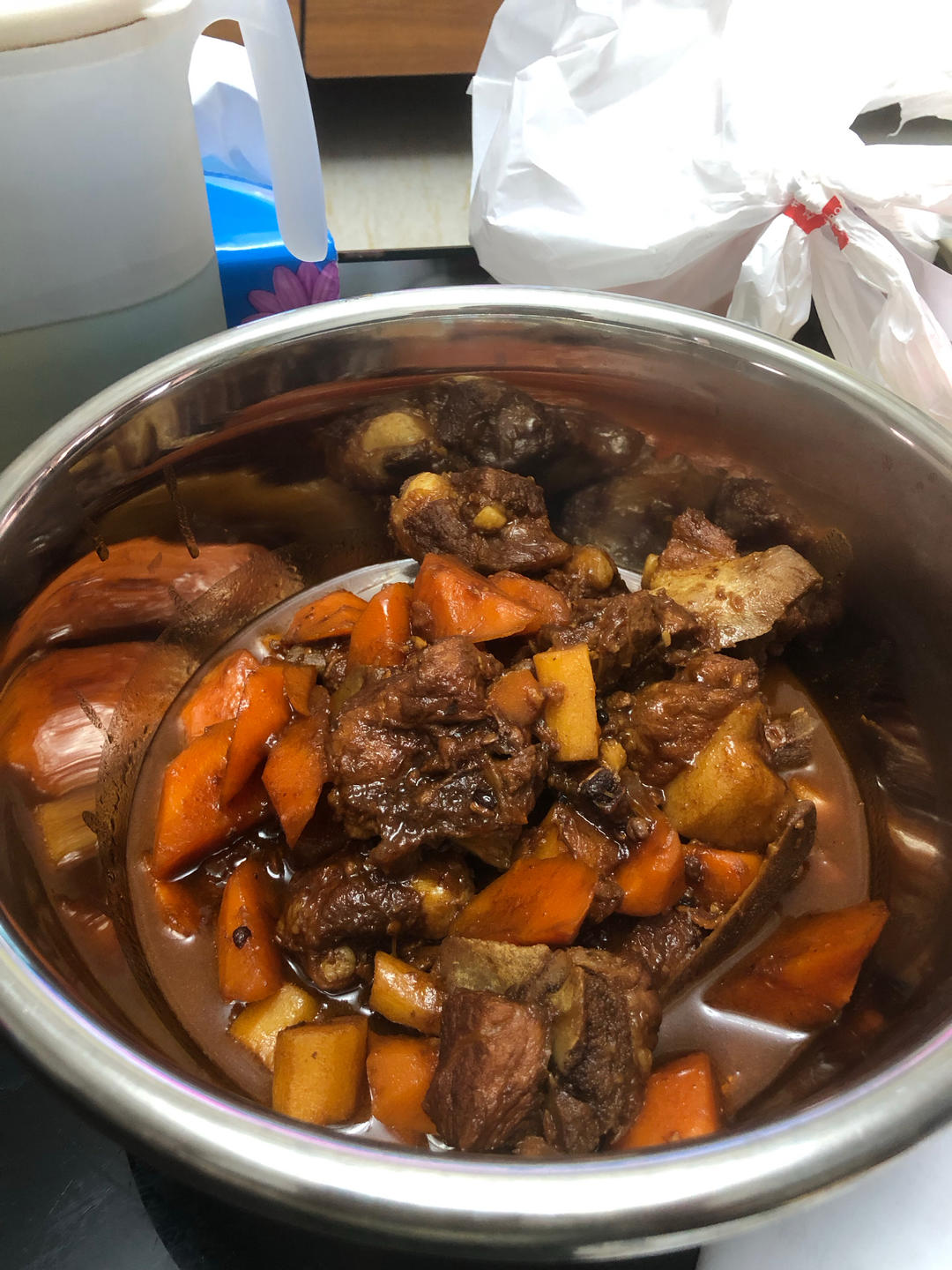 胡萝卜烧排骨