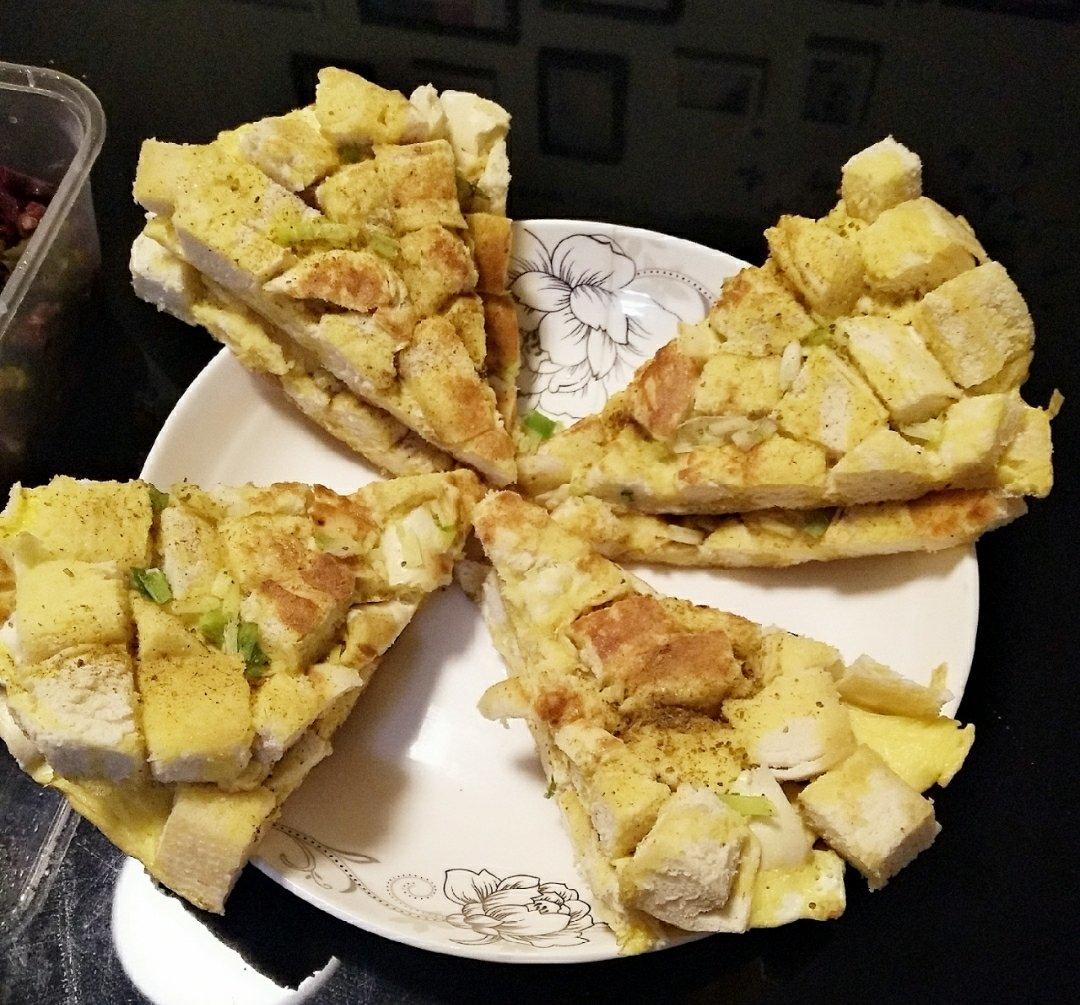 孜然蛋煎馒头丁