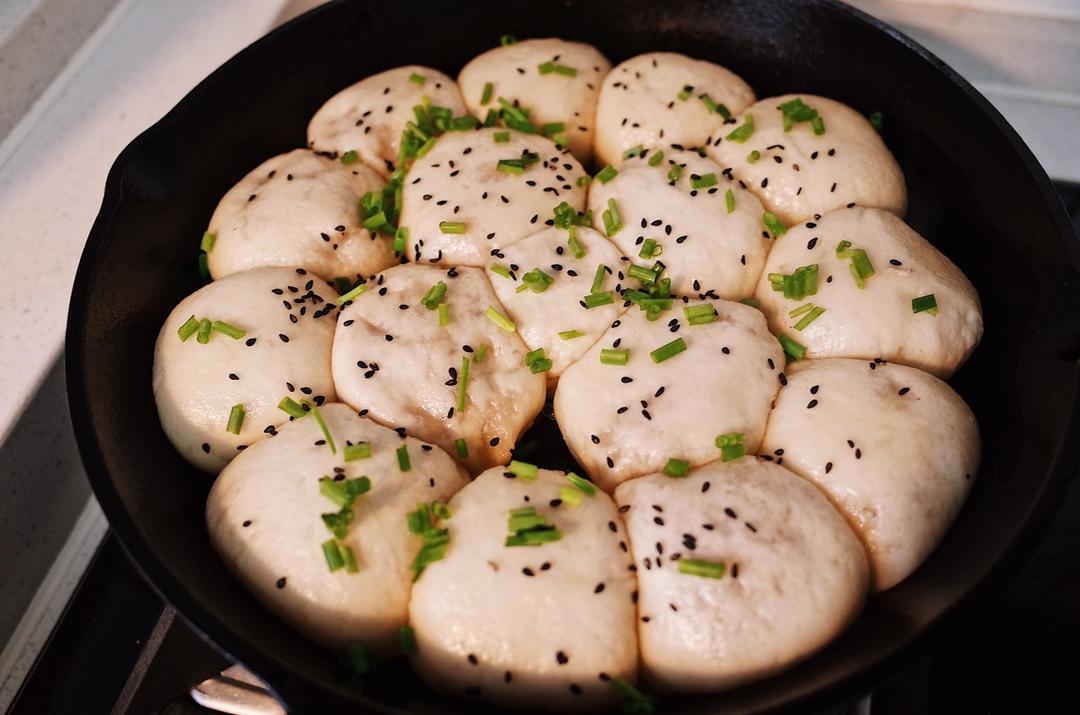 鲜虾猪肉生煎包（一定要看视频哟~）