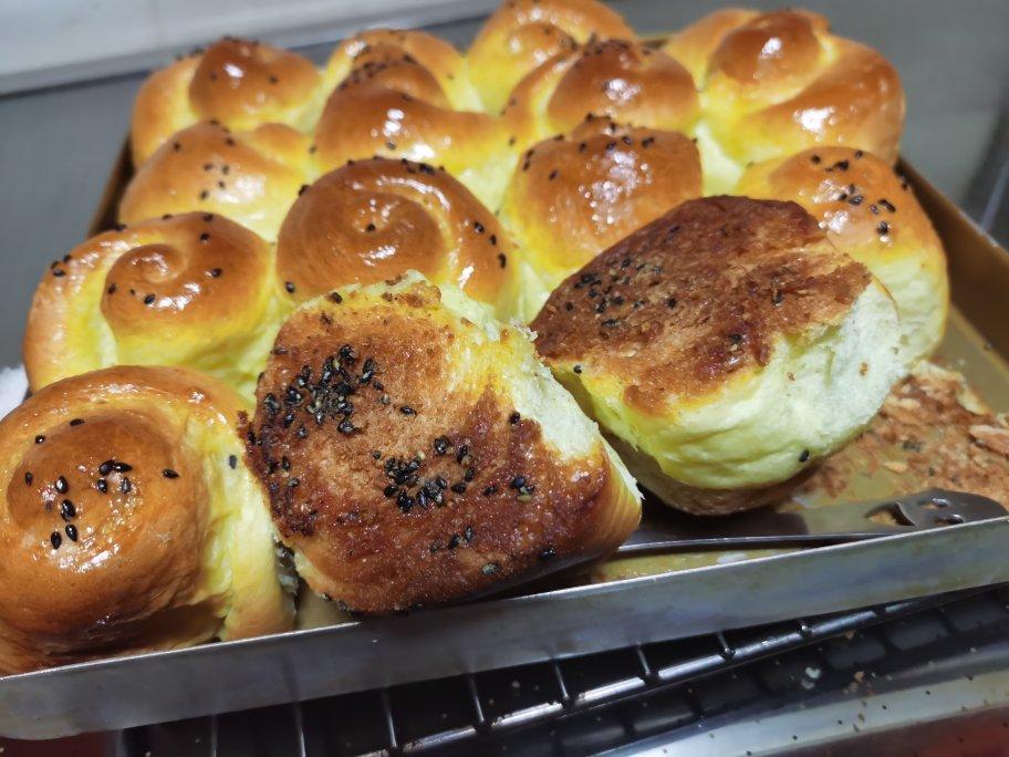 蜂蜜脆底小面包