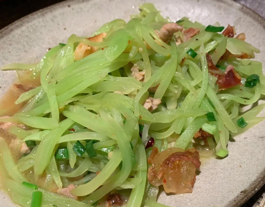 莴笋木耳炒肉