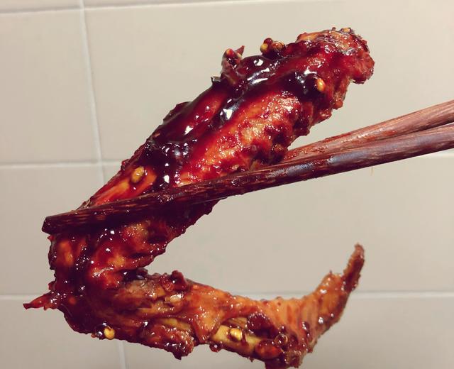 香辣鸭翅(周黑鸭)的做法