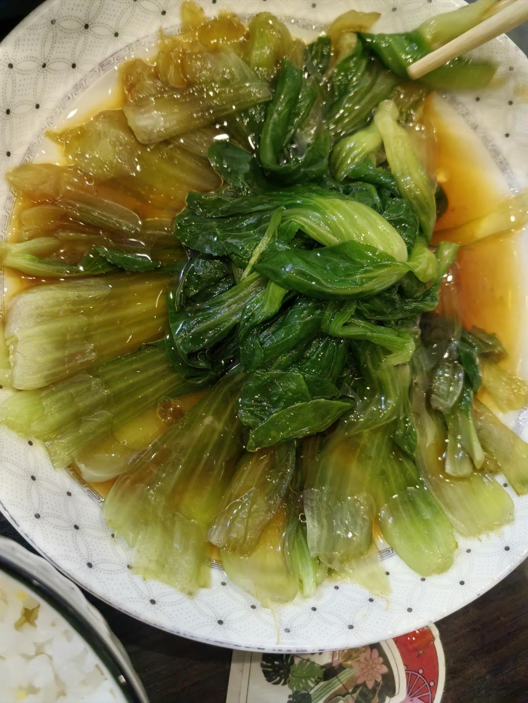 简单快手、厨房小白也可以做的:老乡鸡《葱油菜心》改良版