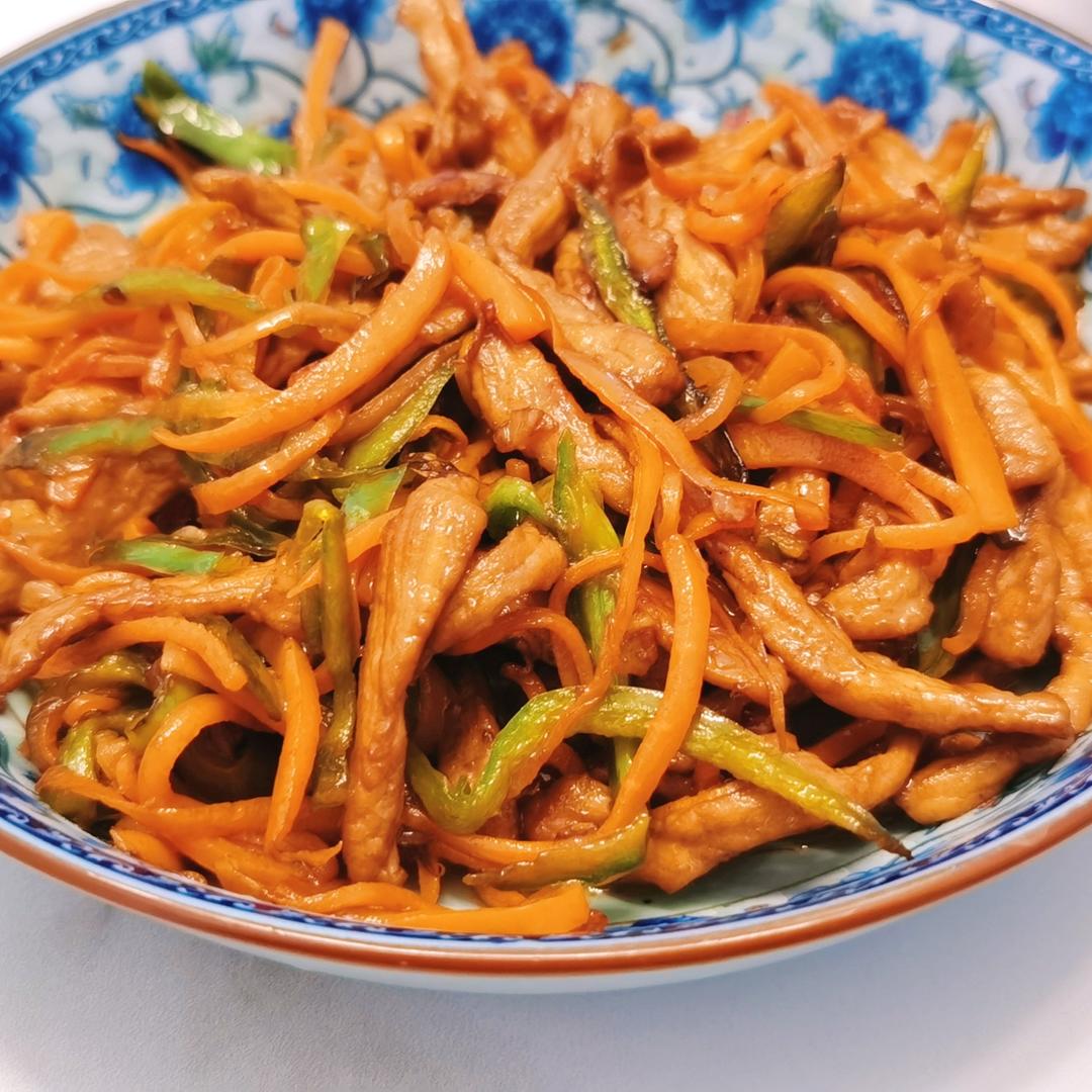 超级下饭胡萝卜丝炒肉