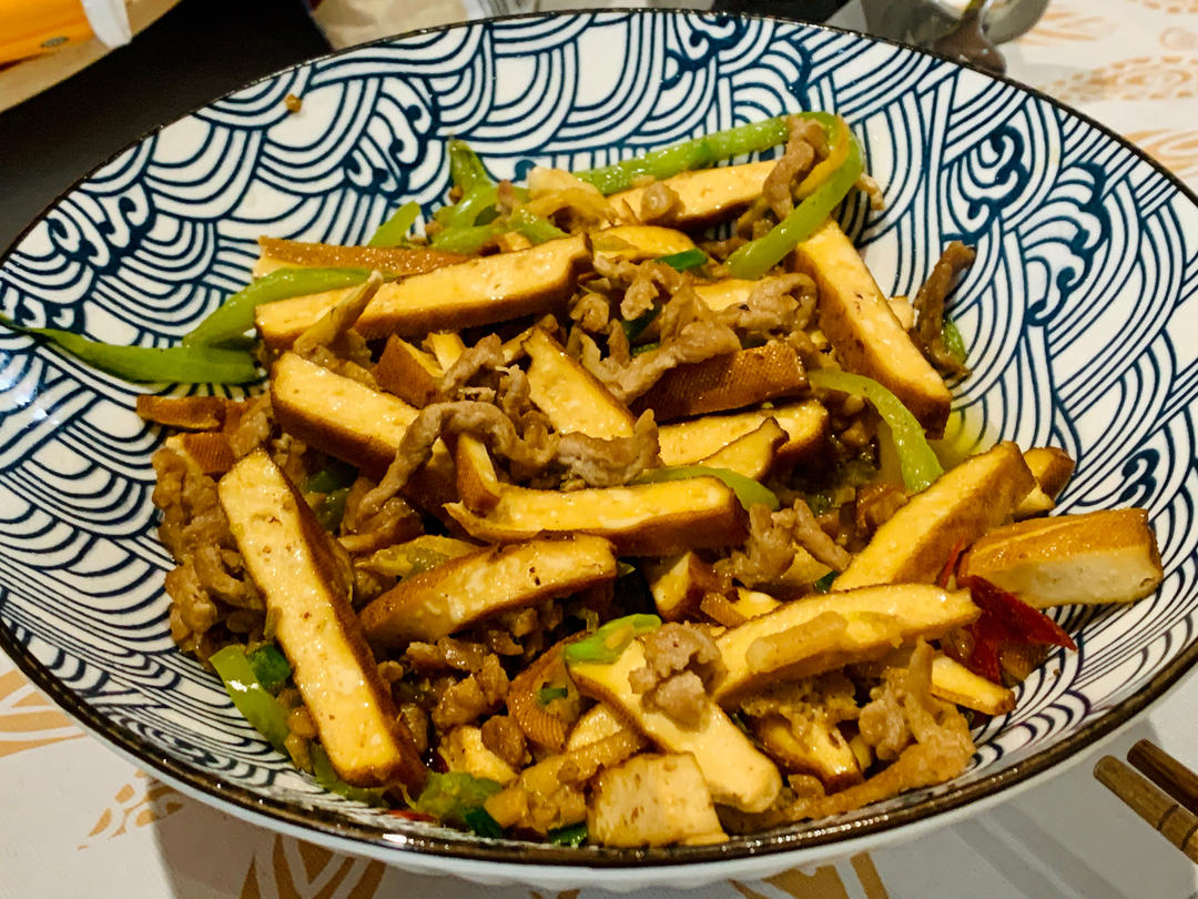 香干辣椒炒肉~  真的好吃爆了