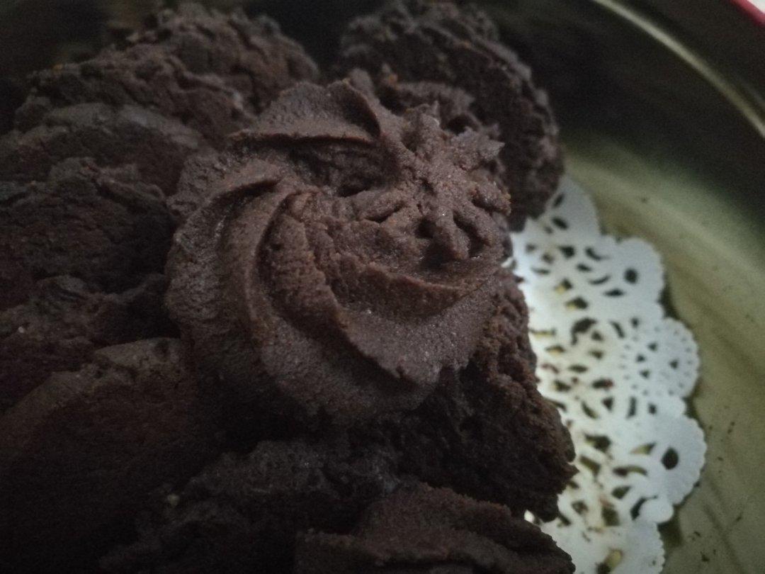 挤花毫无压力的巧克力曲奇