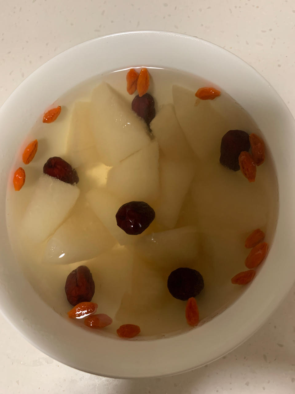 冰糖雪梨汤（清热降火，润肺止咳）