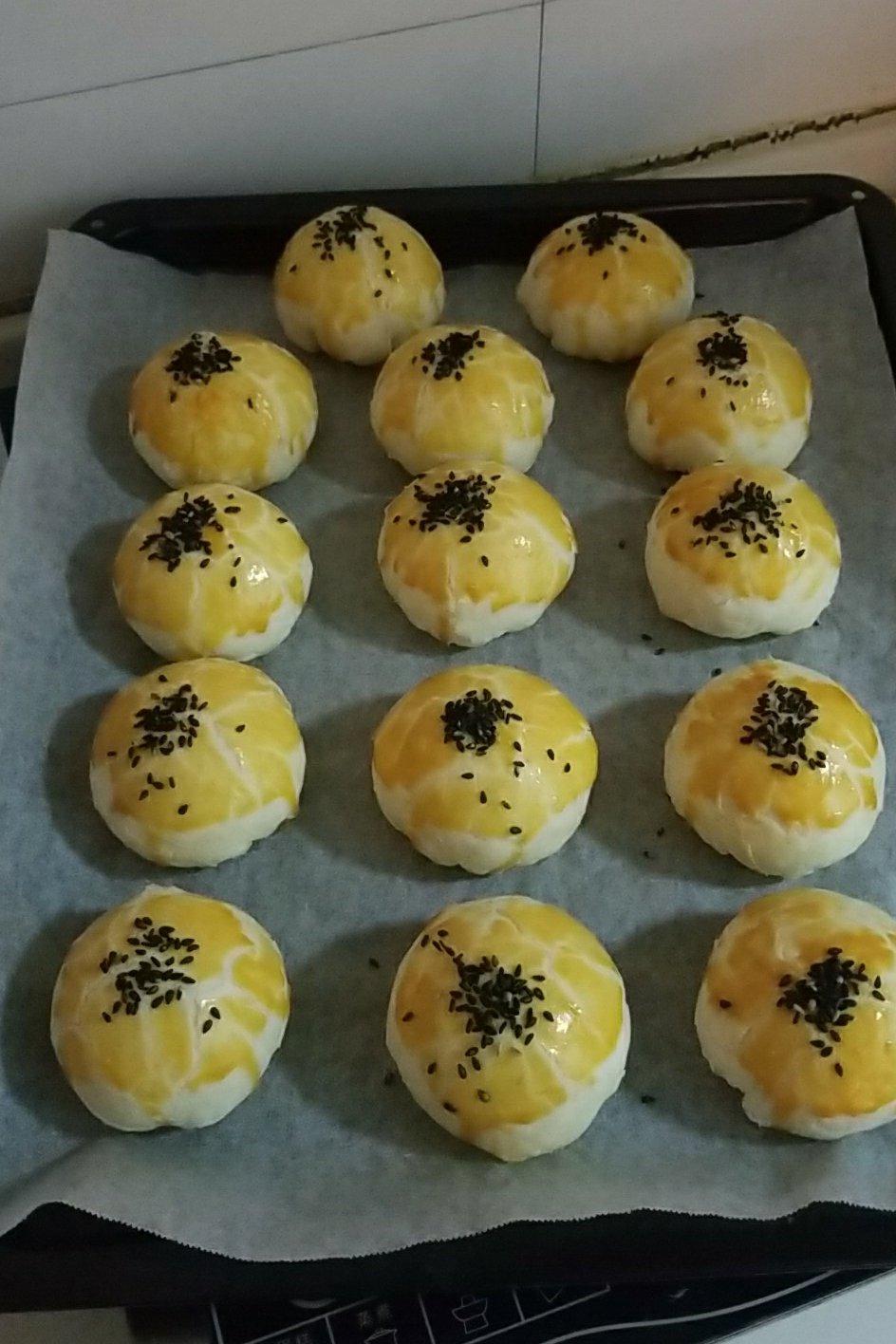 蛋黄酥：抹茶酥：（奶黄味）