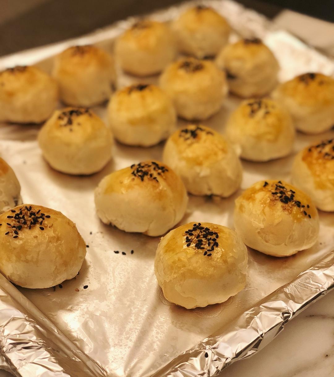 红豆酥皮月饼
