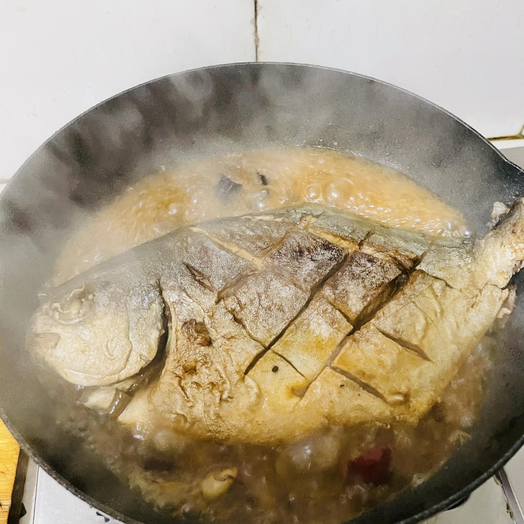 红烧金鲳鱼