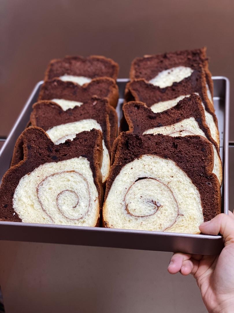 柔软的黑钻吐司🍞可可蛋糕夹牛奶吐司 一箭双雕的美味