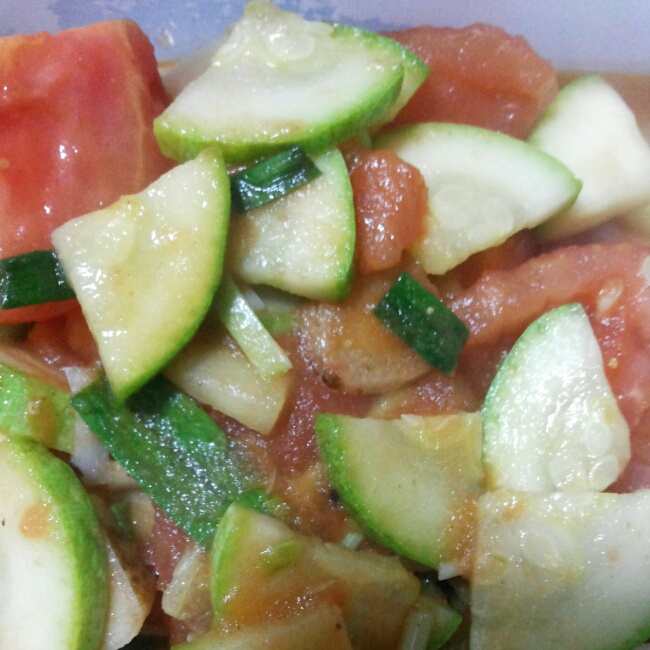 西红柿炒西葫芦