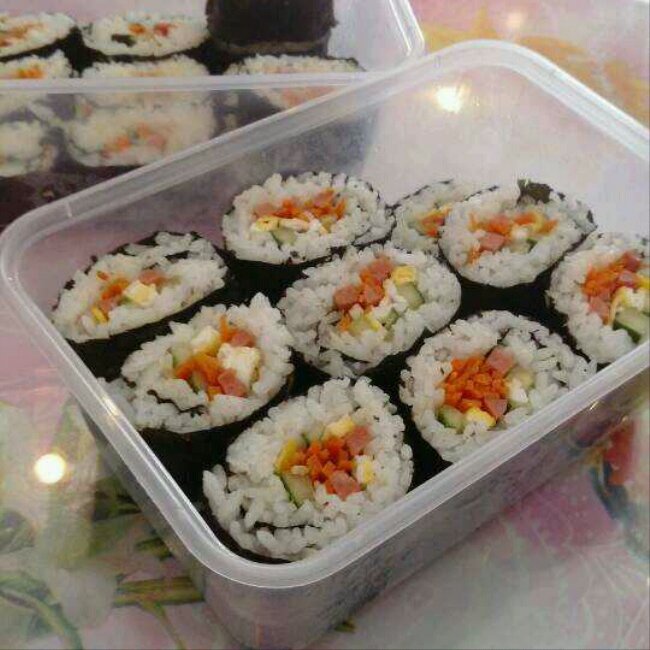 紫菜卷寿司