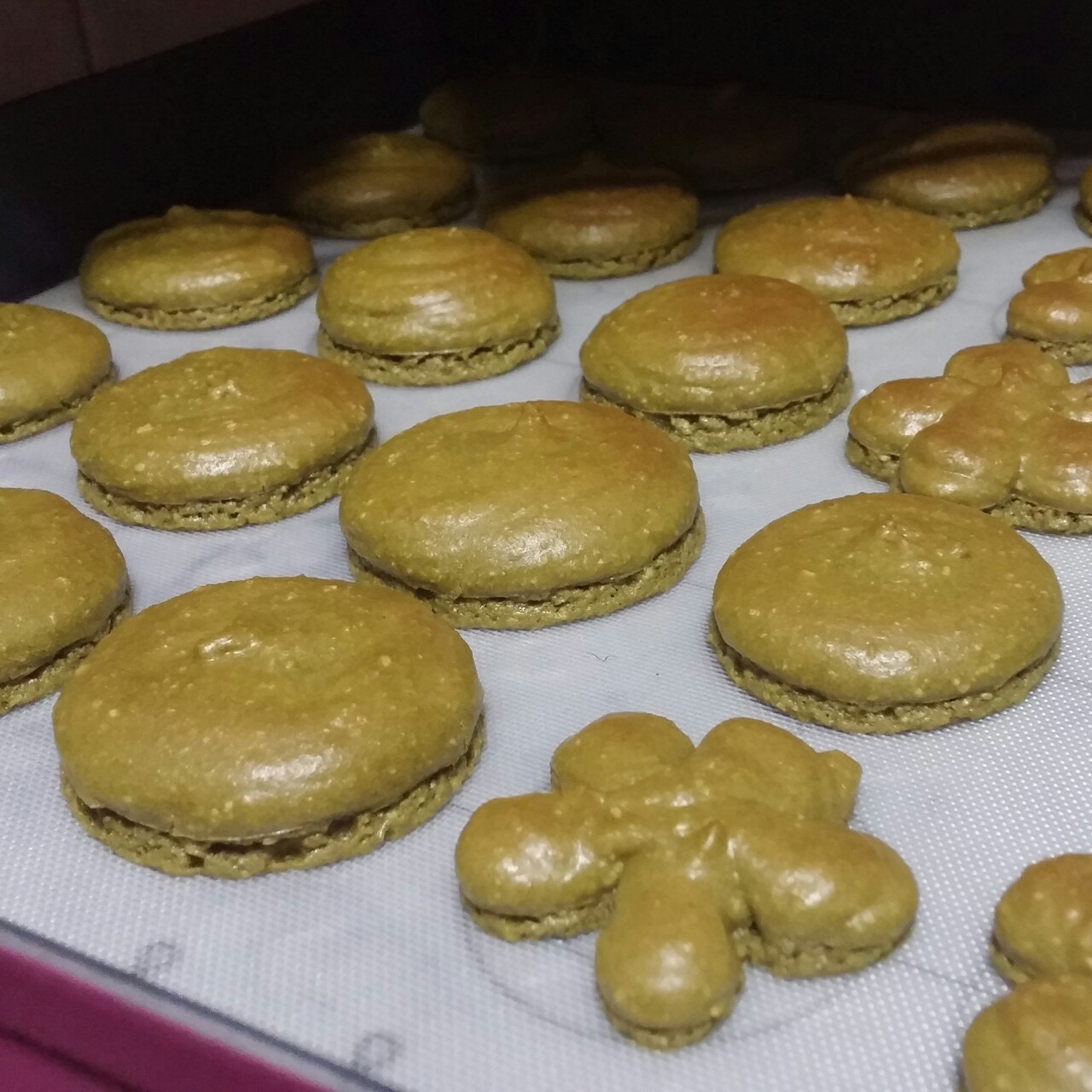 马卡龙(杏仁蛋白糖饼)