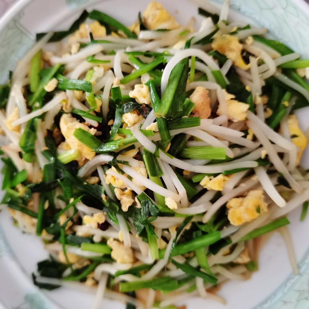 清炒豆芽（搭配鸡蛋 韭菜 胡萝卜）