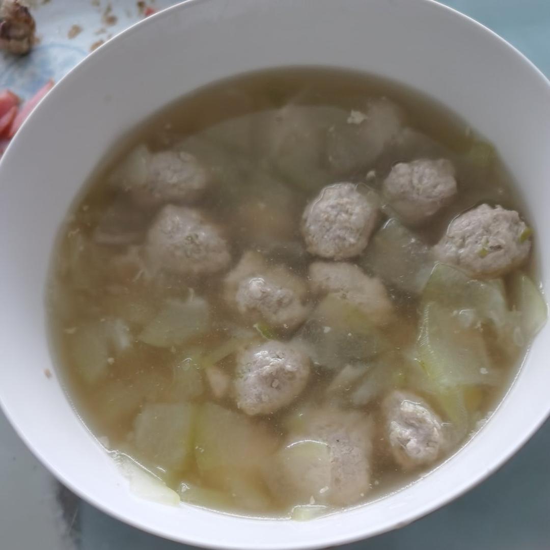 巨鲜美的冬瓜丸子汤