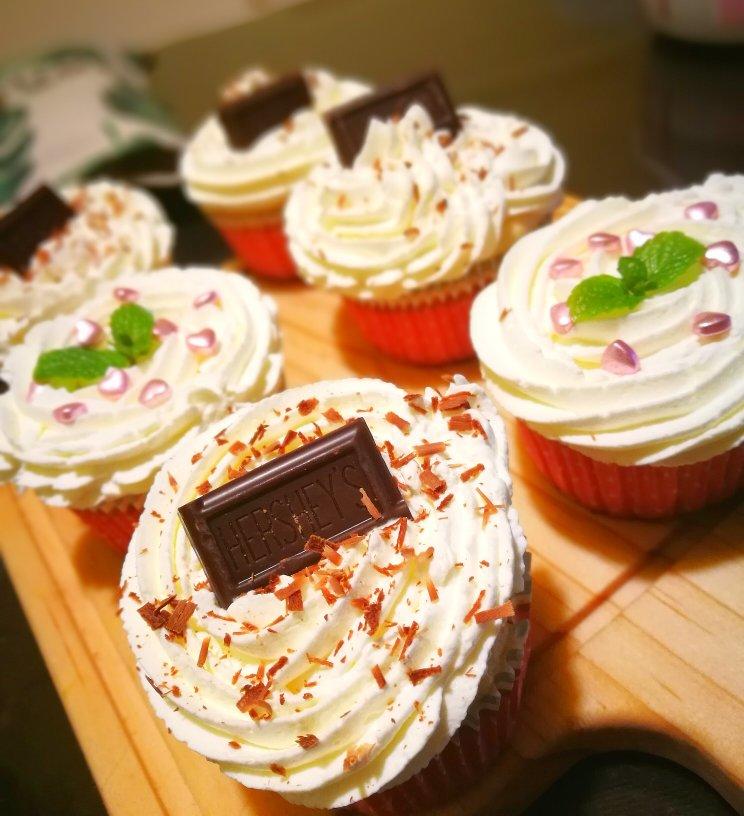 杯子草莓蛋糕cupcake