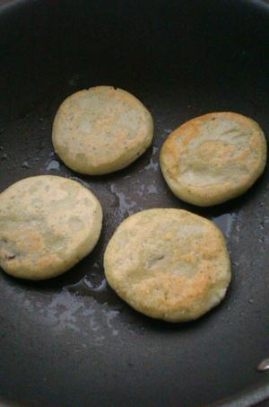 青香紫菜肉煎饼的做法 步骤7