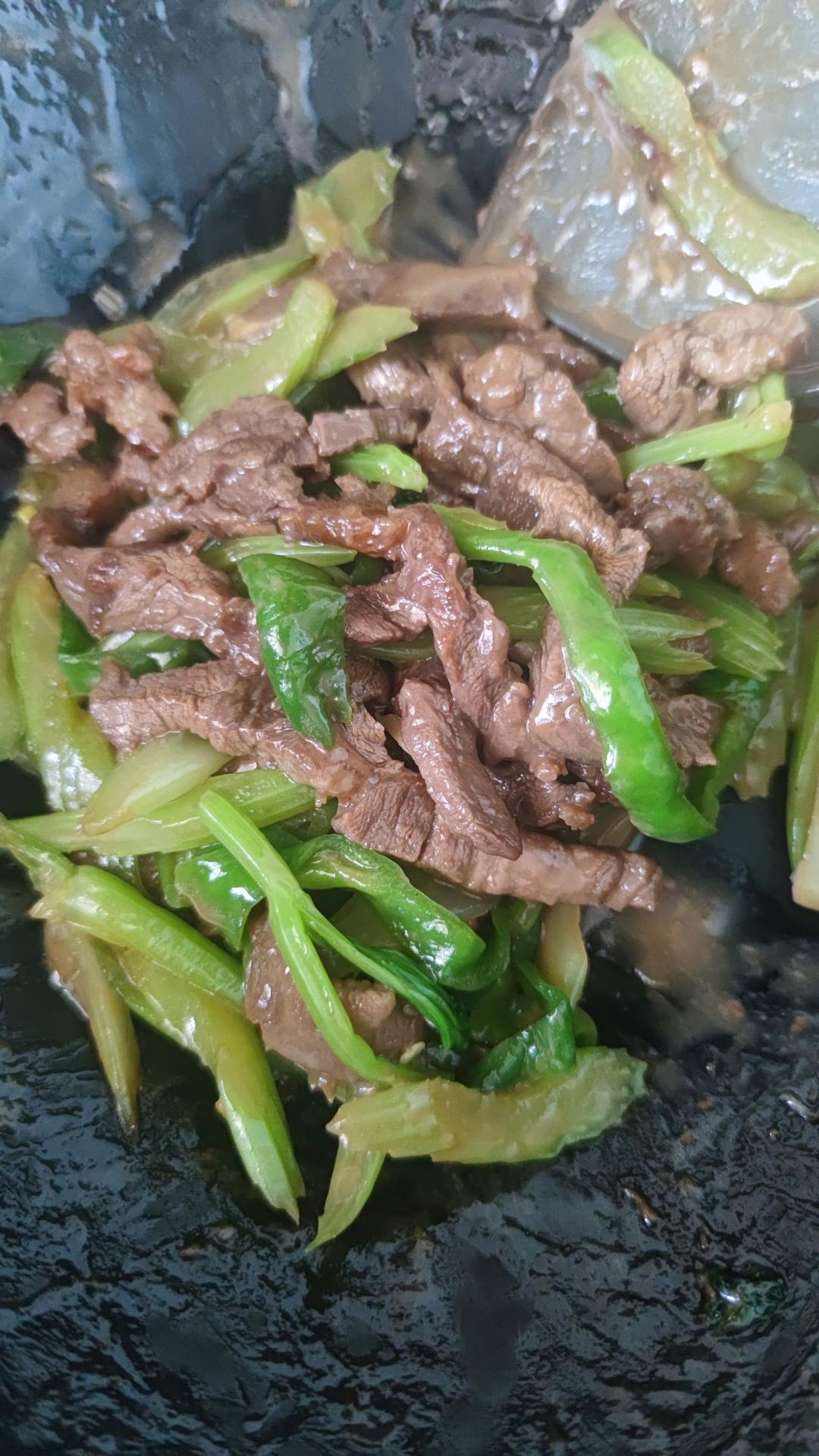 西芹炒牛肉