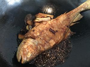 红烧大黄花鱼的做法 步骤7