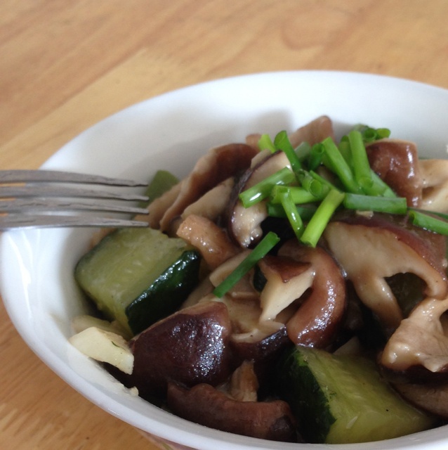 jennifero做的清炒香菇黄瓜