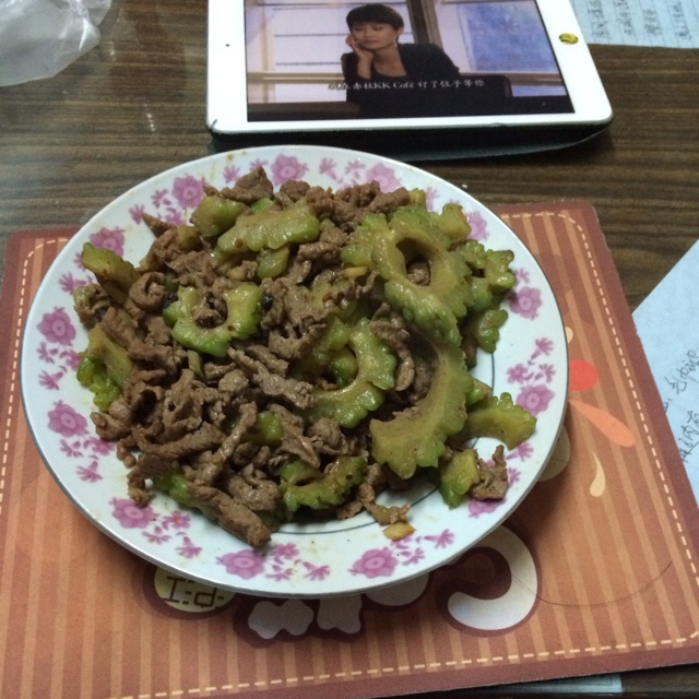 苦瓜炒牛肉