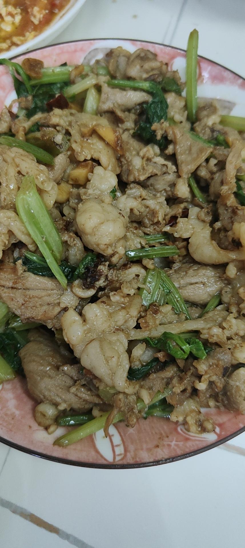 小炒牛肉（肉嫩味香）
